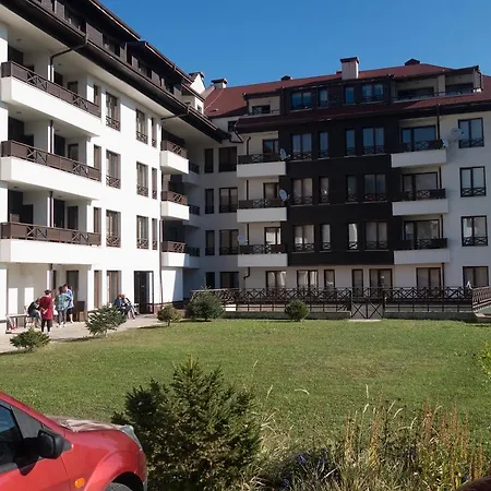 Nikolovi